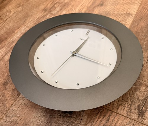Seiko quartz grey - , wall