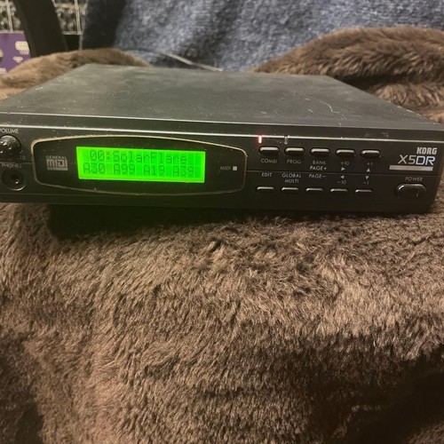 Korg x5dr half rack - korg, sound