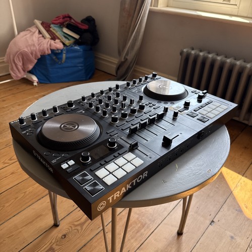 Traktor kontrol mk3 - kontrol, s4