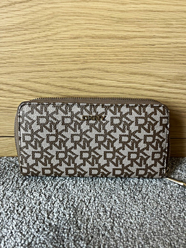 Dkny brown beige logo - dkny,