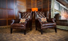 PAIR of TETRAD PALACE ANTIQUE BROWN LEATHER CHESTERFIELD WINGBACK LIBRARY CHAIRS