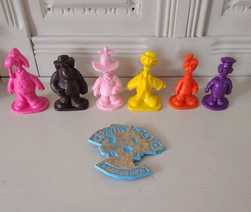 Charlie chalk figures vintage - chalk,