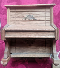 Antique Schneegas Dollhouse