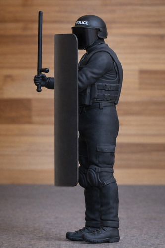 Ems6 riot police officer - –,