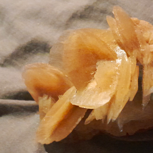 Desert sand rose crystal - rose,