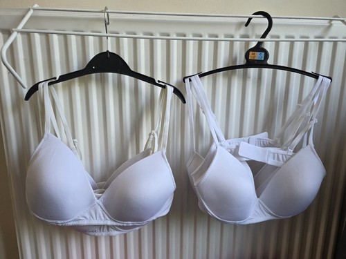 White bras two sets of - sets,