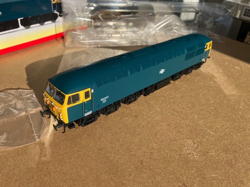 Hornby gauge r30073 class - oo,