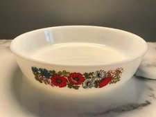 Vintage Pyrex Poppy Pie Dish