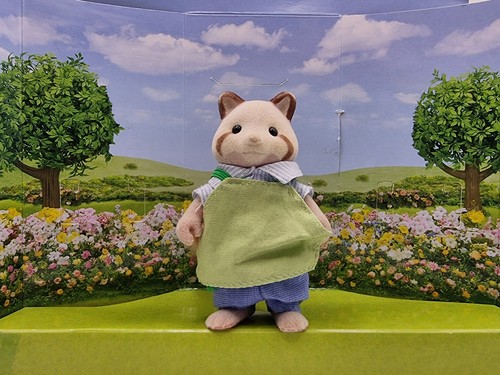 Sylvanian families toy maker - families,