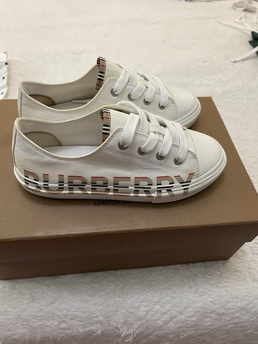 Burberry white converse aero - burberry,