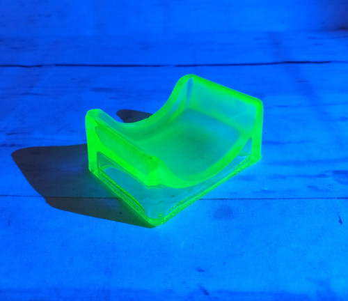 Uranium glass 1930s art - uranium,