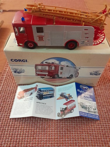 Aec fire engine pump corgi - aec,