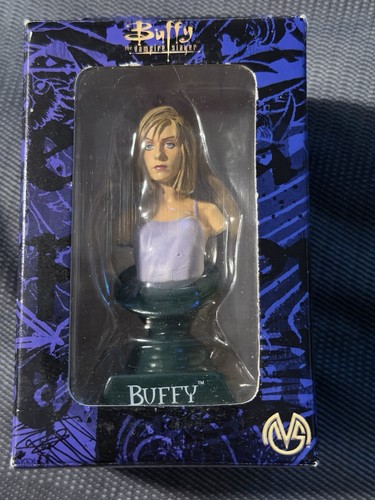 Buffy the vampire slayer moore - the, slayer/moore