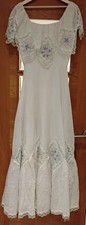 1980s Vintage White Dress  With Embroidery size 10/12 with 24inch waist