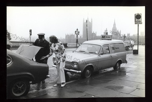 Cv586 van on a london - on,