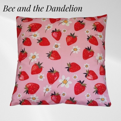 Strawberry and daisy pink - strawberry,