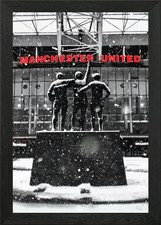 Manchester United Statue