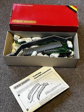 Hornby R076 Footbridge Twin