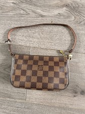 LOUIS VUITTON Brown Damier