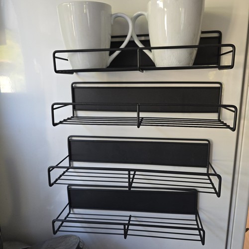 Black metal wire - , magnetic