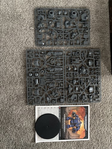 Warhammer 000 space marines - 40,000,