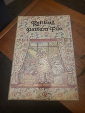 Vintage Knitting Pattern File Floral Cat Scene With Knitting Patterns Holds 80