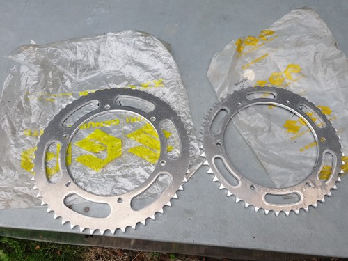 Suzuki 250 400 genuine - 400, ?
