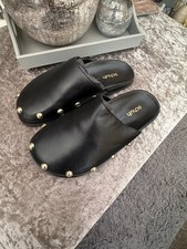 Schuh Black Clog Style Slip On