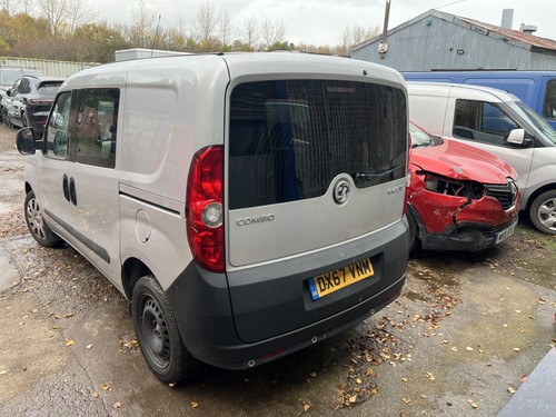 2017 breaking vauxhall combo - breaking,