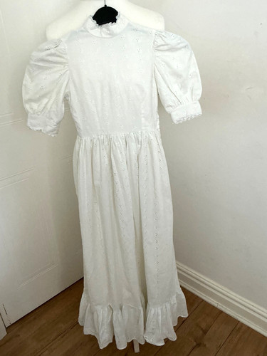 Vintage white flower girl - white,
