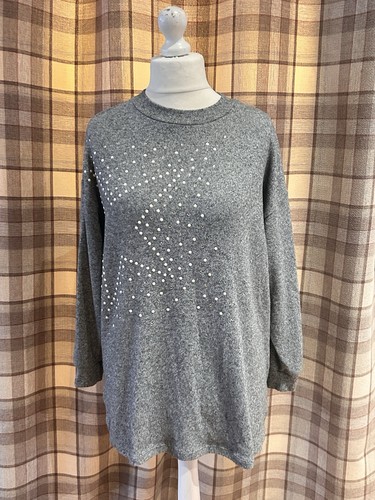 Size medium grey knit - f&f,