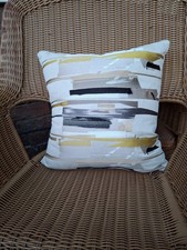 17"x 17" HARLEQUIN MOMENTUM