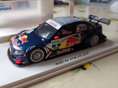Spark s2507 scale audi a4 - 1/43,