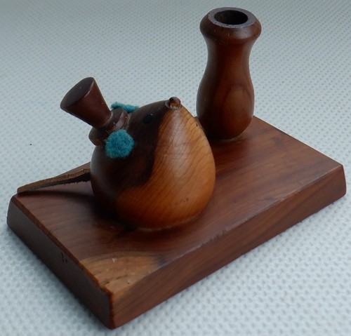 Wooden mouse pen holder - mouse,