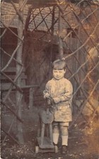 uk52446 young girl real photo