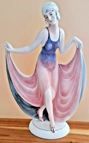 Large figurine dancing - large, lady