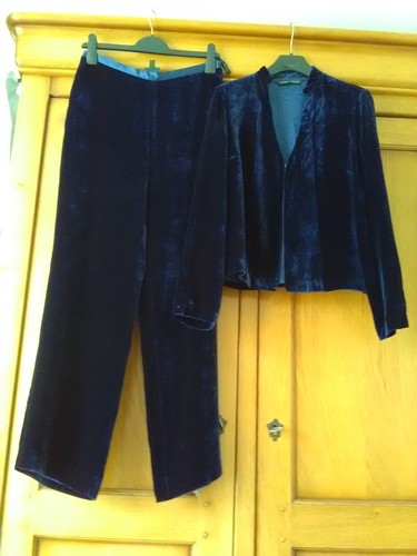 Vintage laura ashley velour - laura,