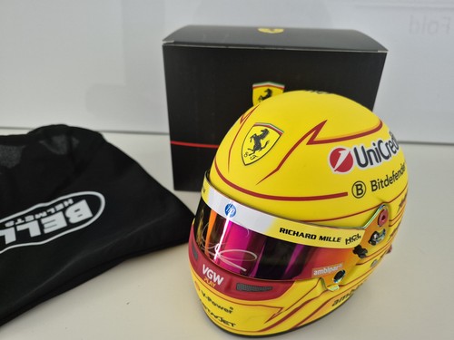 Signed lewis hamilton - f1,