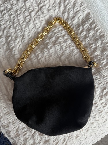 Suede and gold chain handbag - gold,