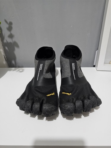 Vibram suicoke fivefingers - vibram,