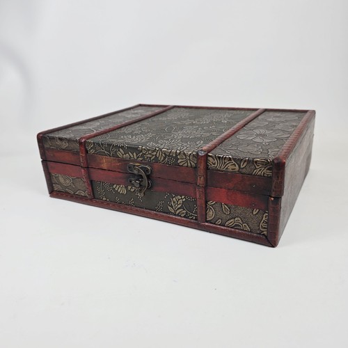 Vintage wooden box with - box, hinged
