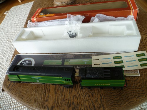 Hornby r374 battle britain - r374, of