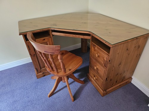 Pine corner office - pine, computer