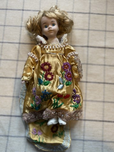 Porcelain ceramic vintage - ceramic, doll
