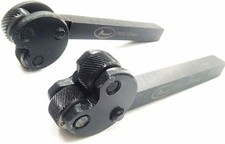 2 Wheel Pivot Head Knurling