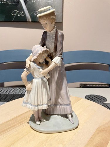 Lladro 5142 woman and - , child