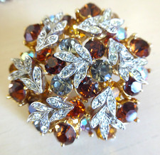 Vintage SPHINX Amber coloured Rhinestones, Circular Brooch