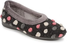 Soft Plush Pompoms Slippers