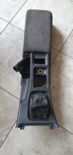 Nissan 300 center - center, console