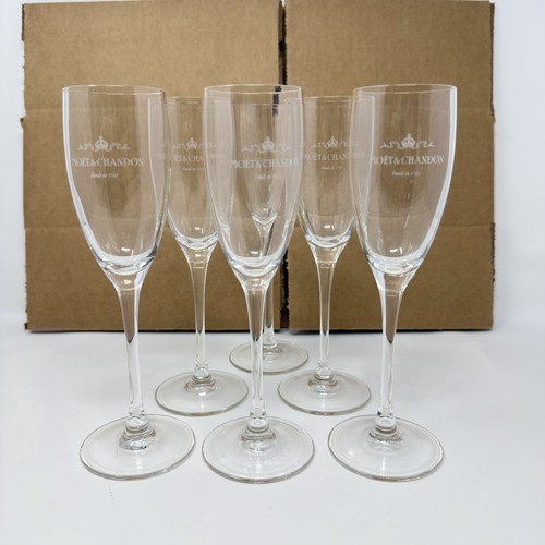 Moet chandon signature - moet,